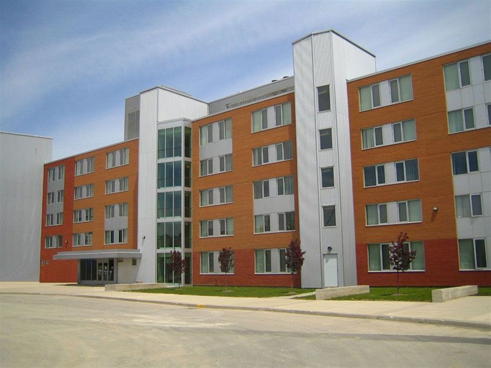 Residence & Conference Centre - Брамптън Екстериор снимка